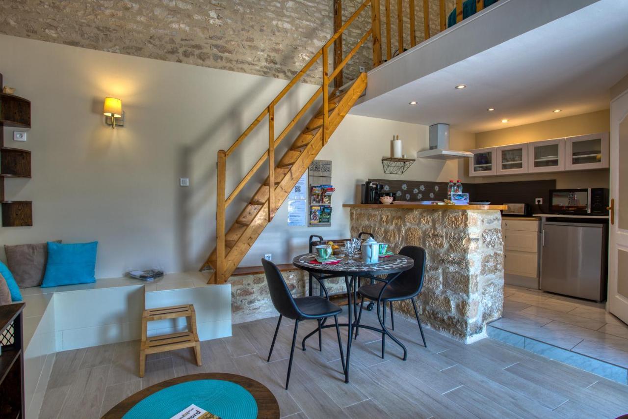 Domaine Des Pierres Blanches - Gite La Salamandre Villa Carlux Exterior foto